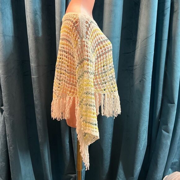 POL Crochet Mesh Knit Boat Neck Top, Fringe, Cream/Yellow/Blue. Small. NWT! - Picture 3 of 11